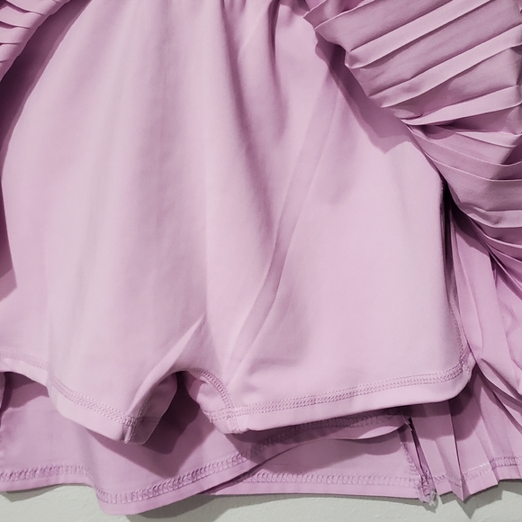 COMFORT FIT YOGA PLEATED SKIRT - Picture 3 of 3